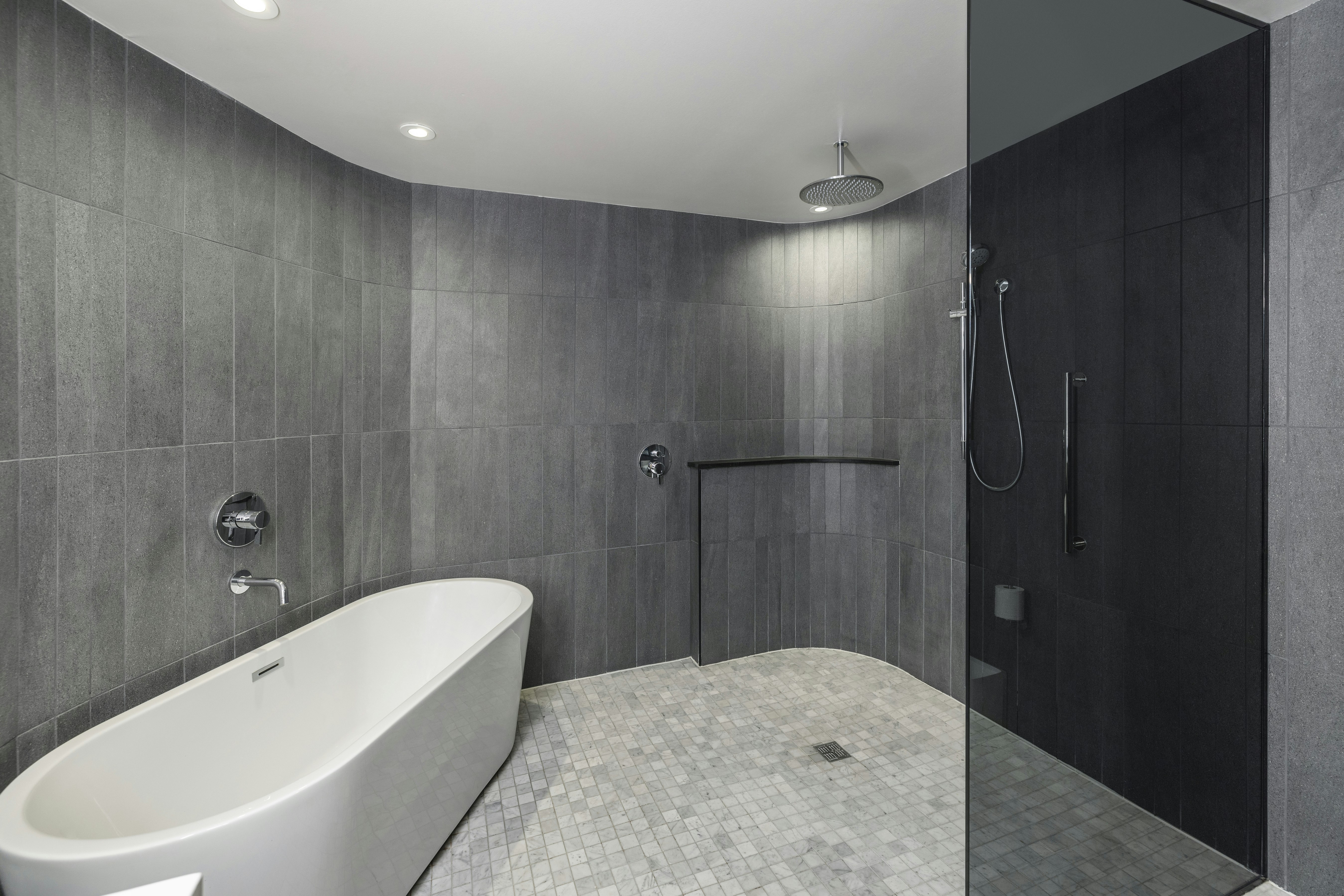 غرفة بريميوم بسرير كينج، The Statler Dallas Curio Collection By Hilton 2/2