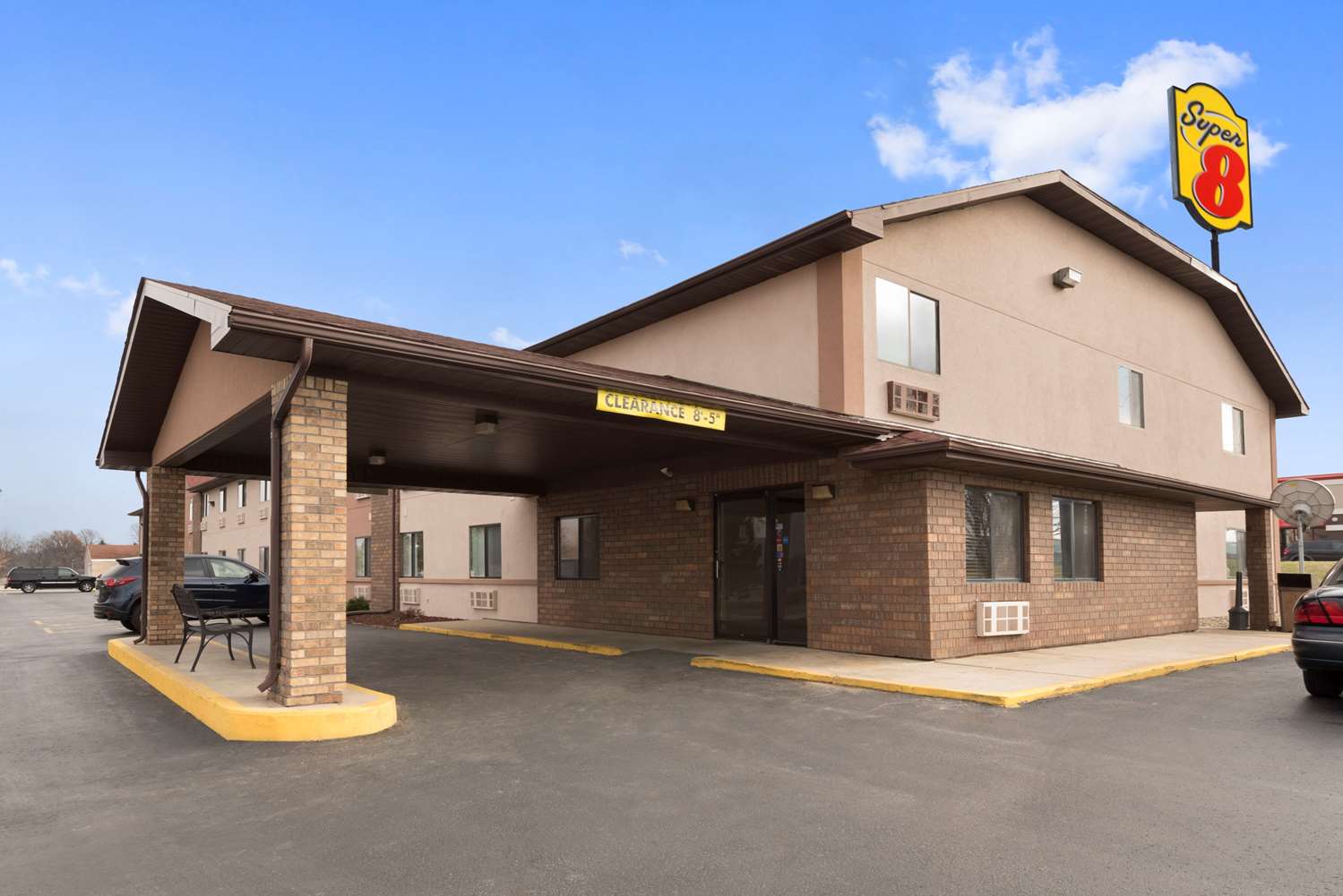 Super 8 by Wyndham Rantoul 22/24