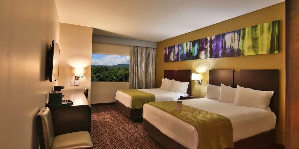 Harrah's Cherokee Valley River - A Caesars Rewards Destination 12/57