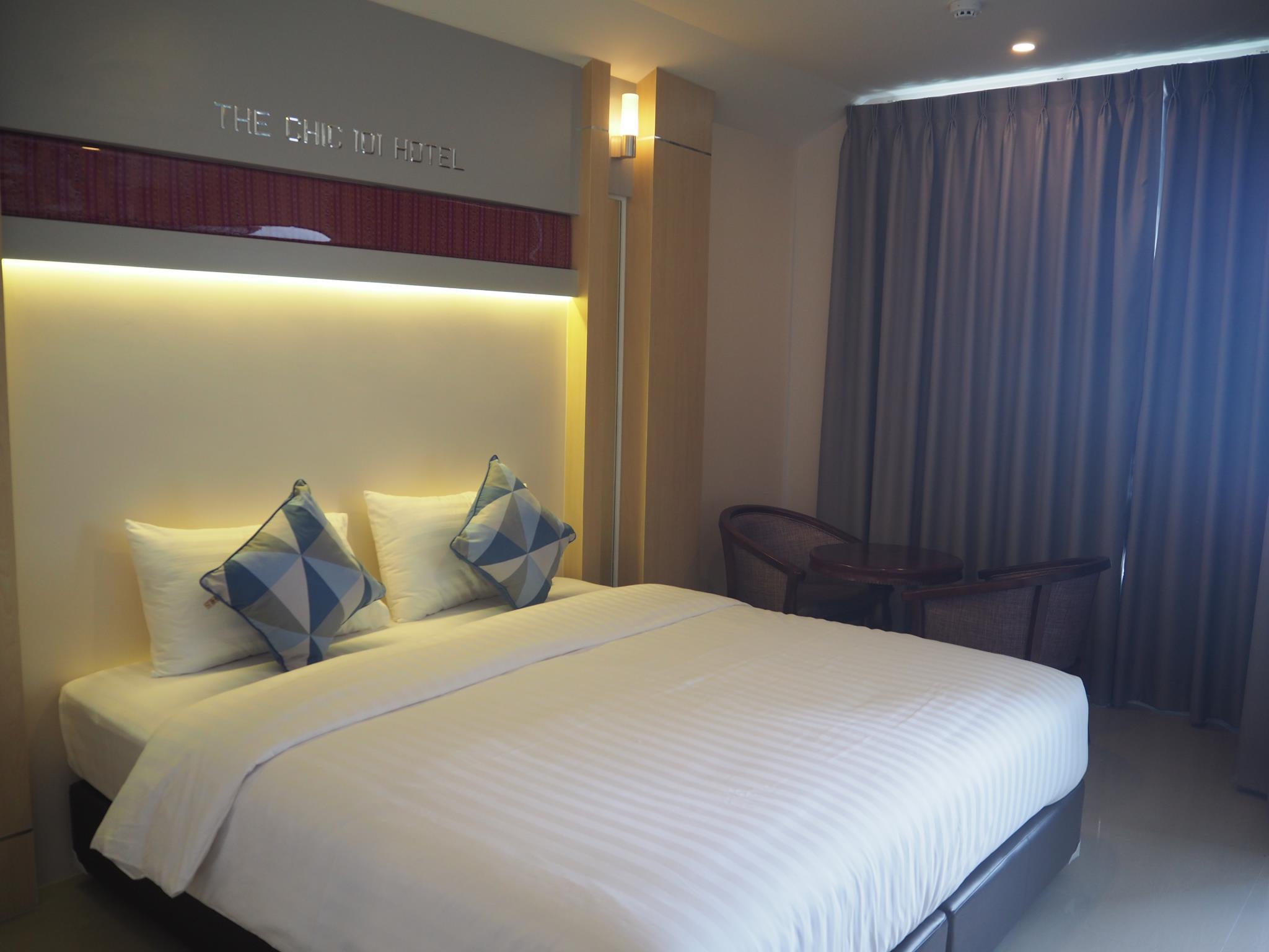 Room, Double Bed, Pool Side