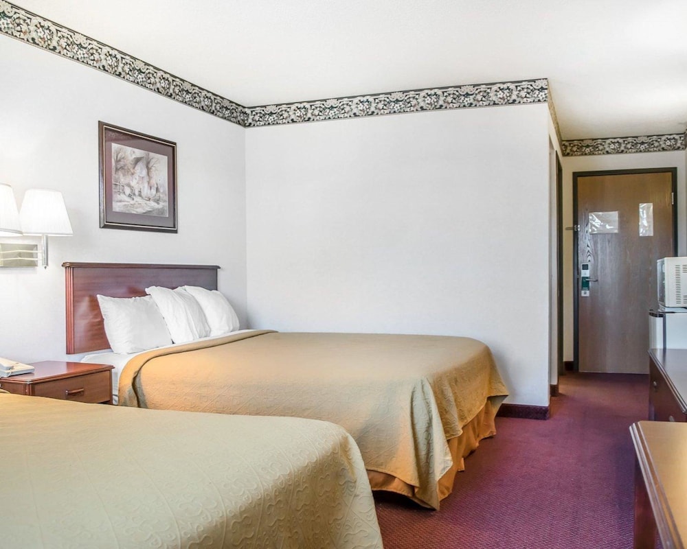 Quality Inn & Suites Brooks Louisville South 12/38