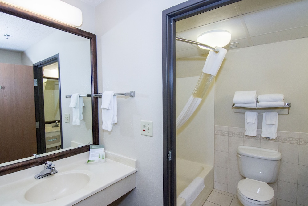Americinn By Wyndham Peoria 50/59