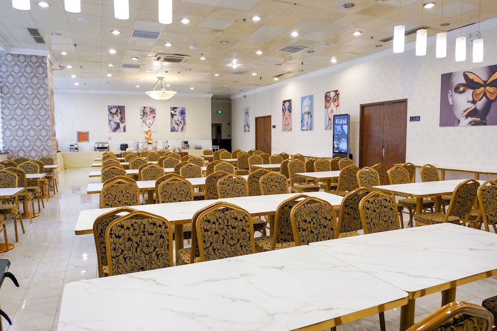 MAGNIFICENT INTERNATIONAL HOTEL 37/56