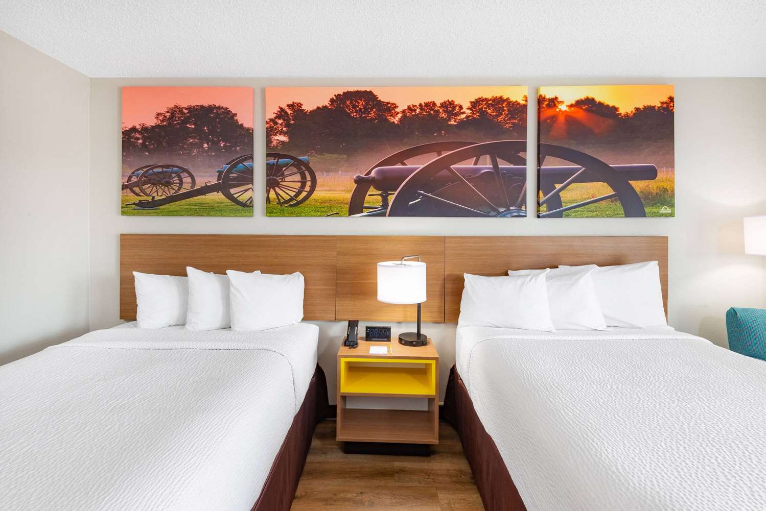Days Inn By Wyndham Charlottesville/University Area 17/43
