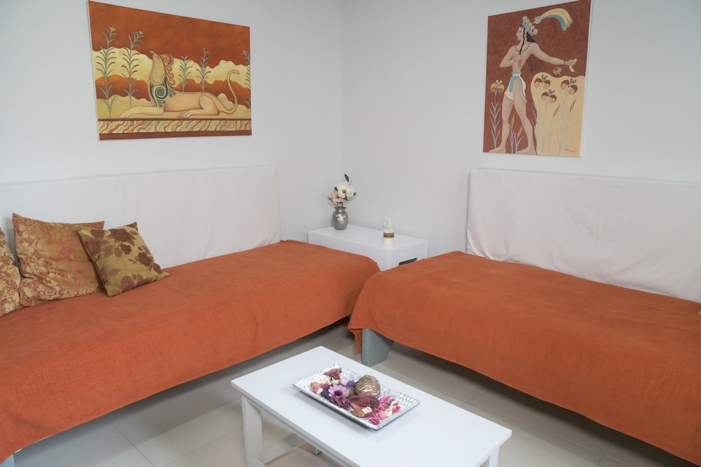Heraklion Old Port Apartments 28/48