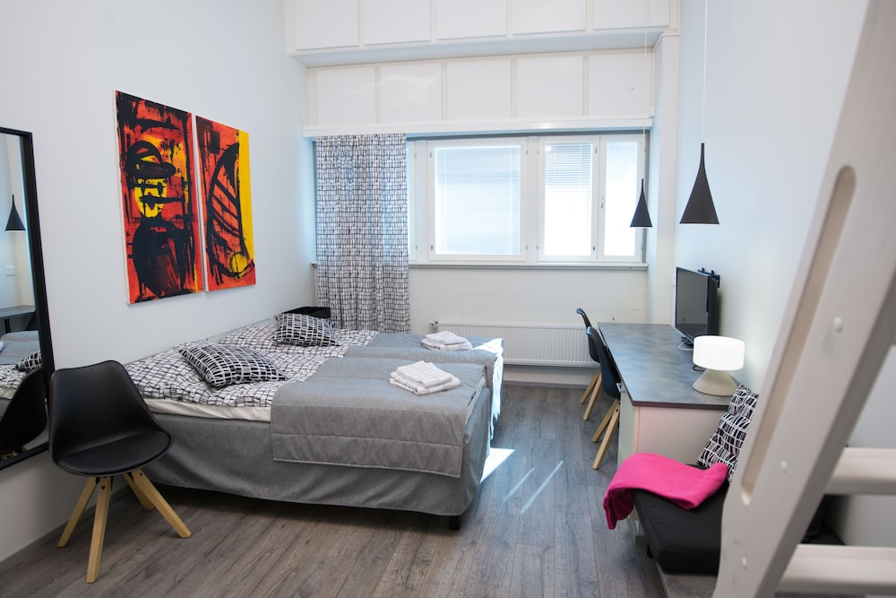 BASIC, TWIN BEDS