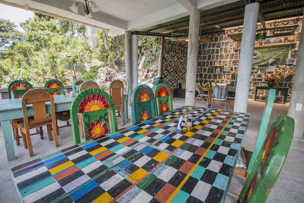 ECO HOTEL UXLABIL ATITLAN 37/49