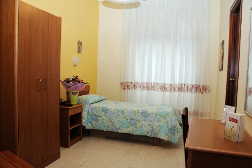غرفة قياسية مفردة، CASA TRA NOI 2/4