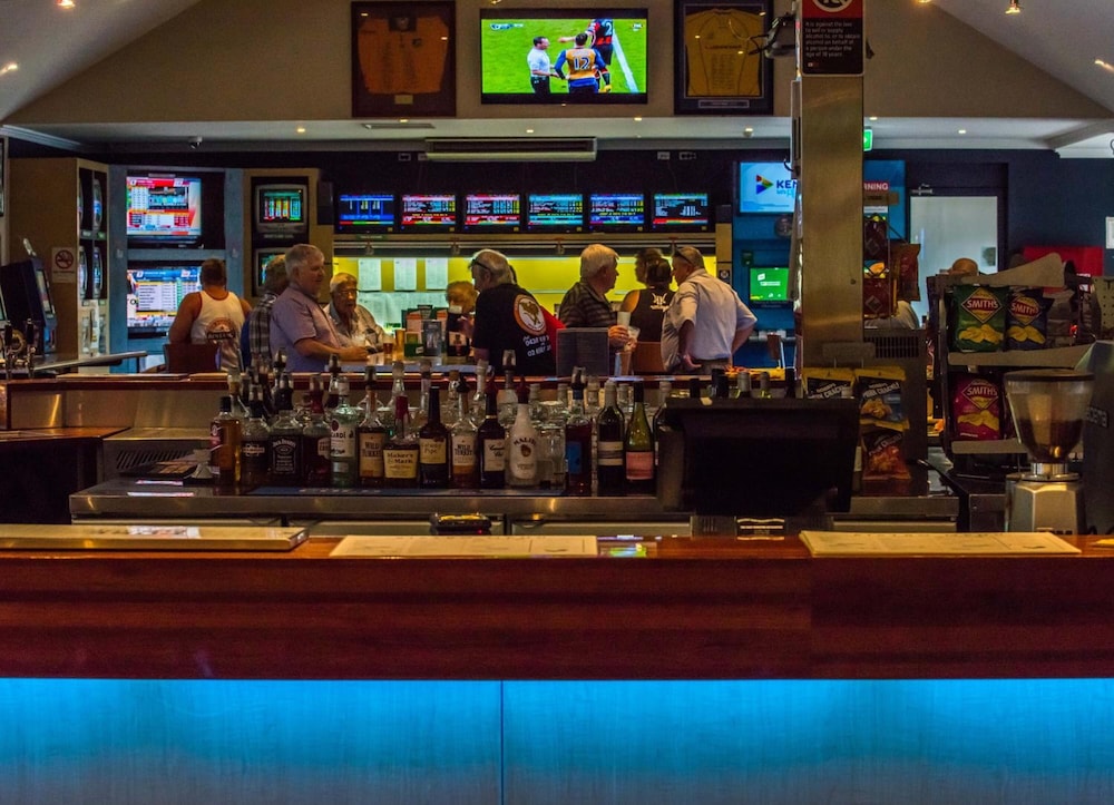 Settlers Inn 50/58