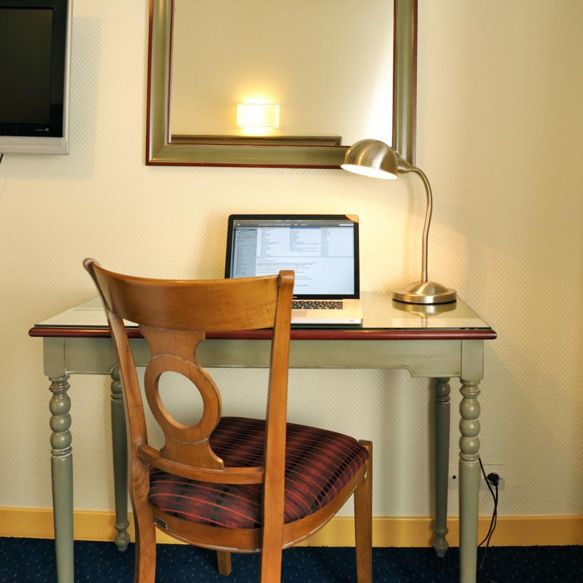 Hostellerie du Forez 32/36