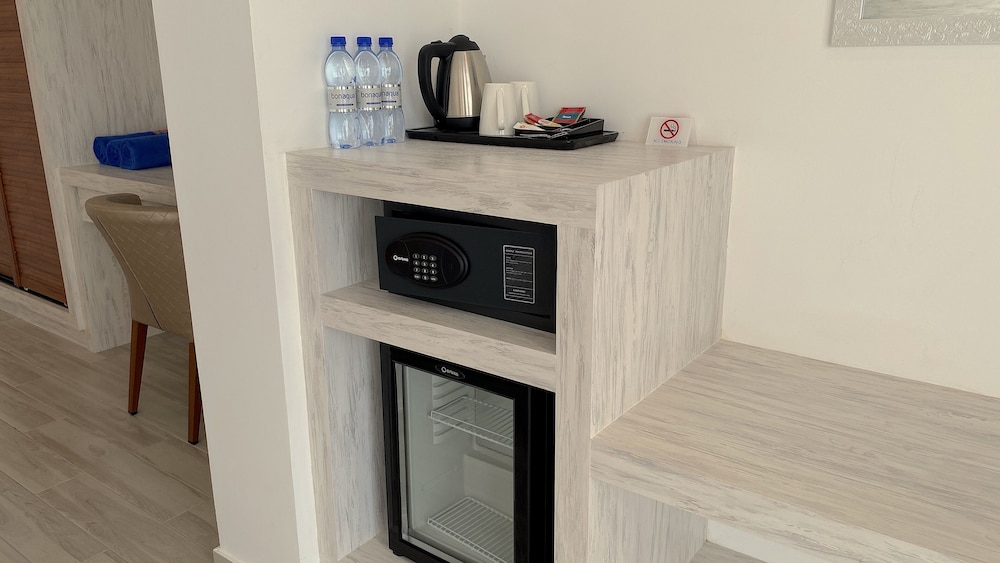 Kaani Palm Beach 36/61