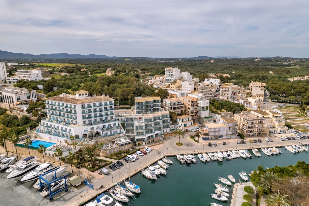 Porto Drach Aparthotel & Suites photo4