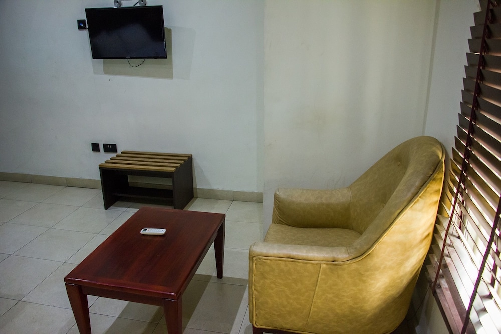 Chelsea Suites 2 Annex 32/37