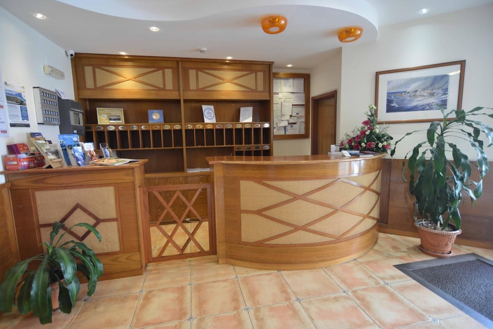 Salgueiro Hotel 2/28