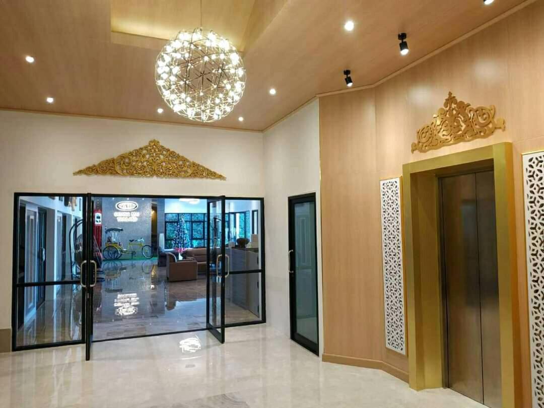 Vista Hotel 5/50