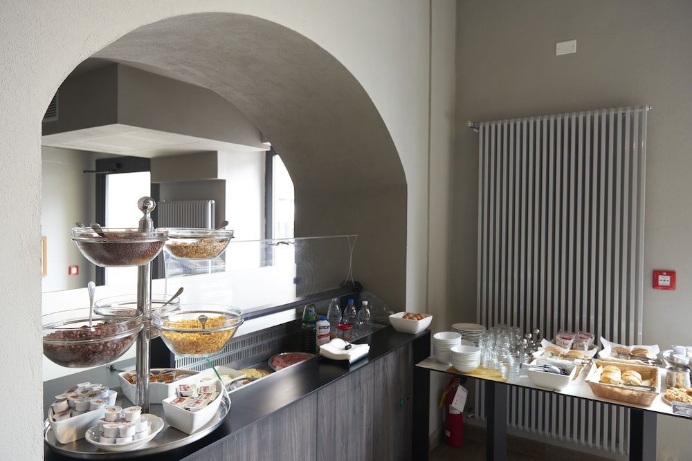 Hotel dei Gonzaga 54/59