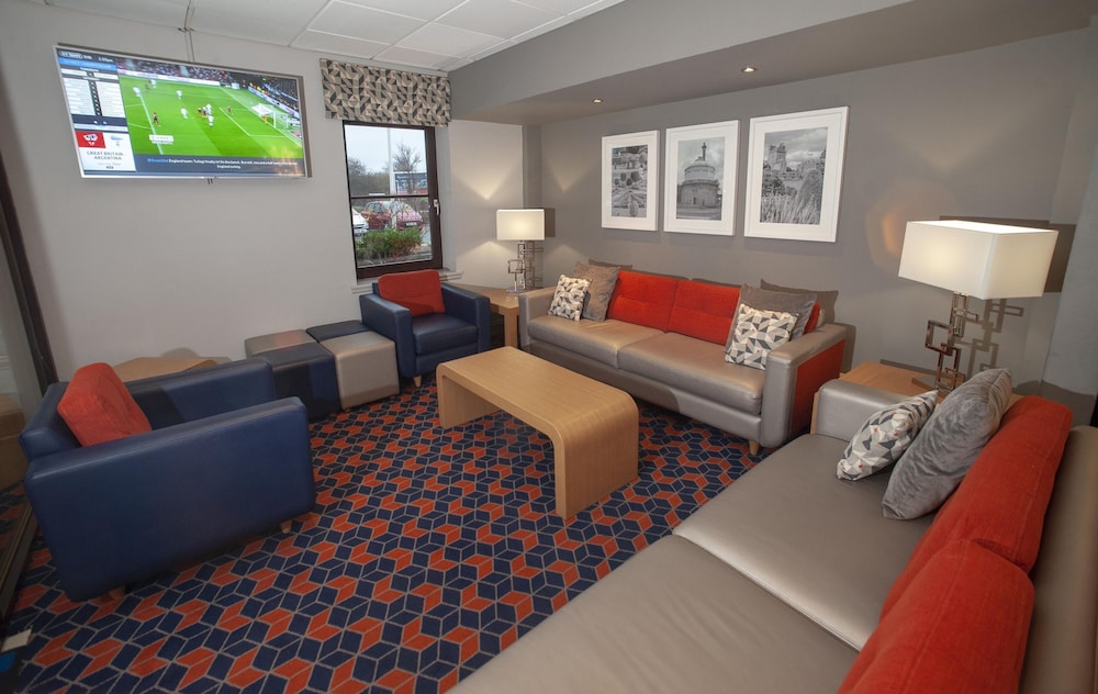 Holiday Inn Express Perth 37/72