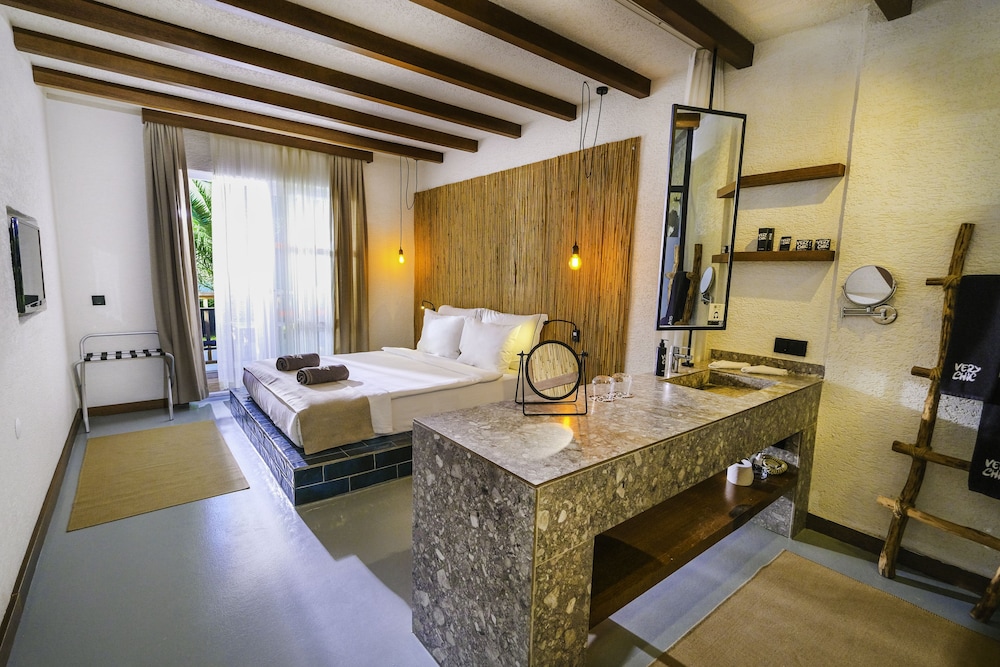 STANDARD, DOUBLE BED