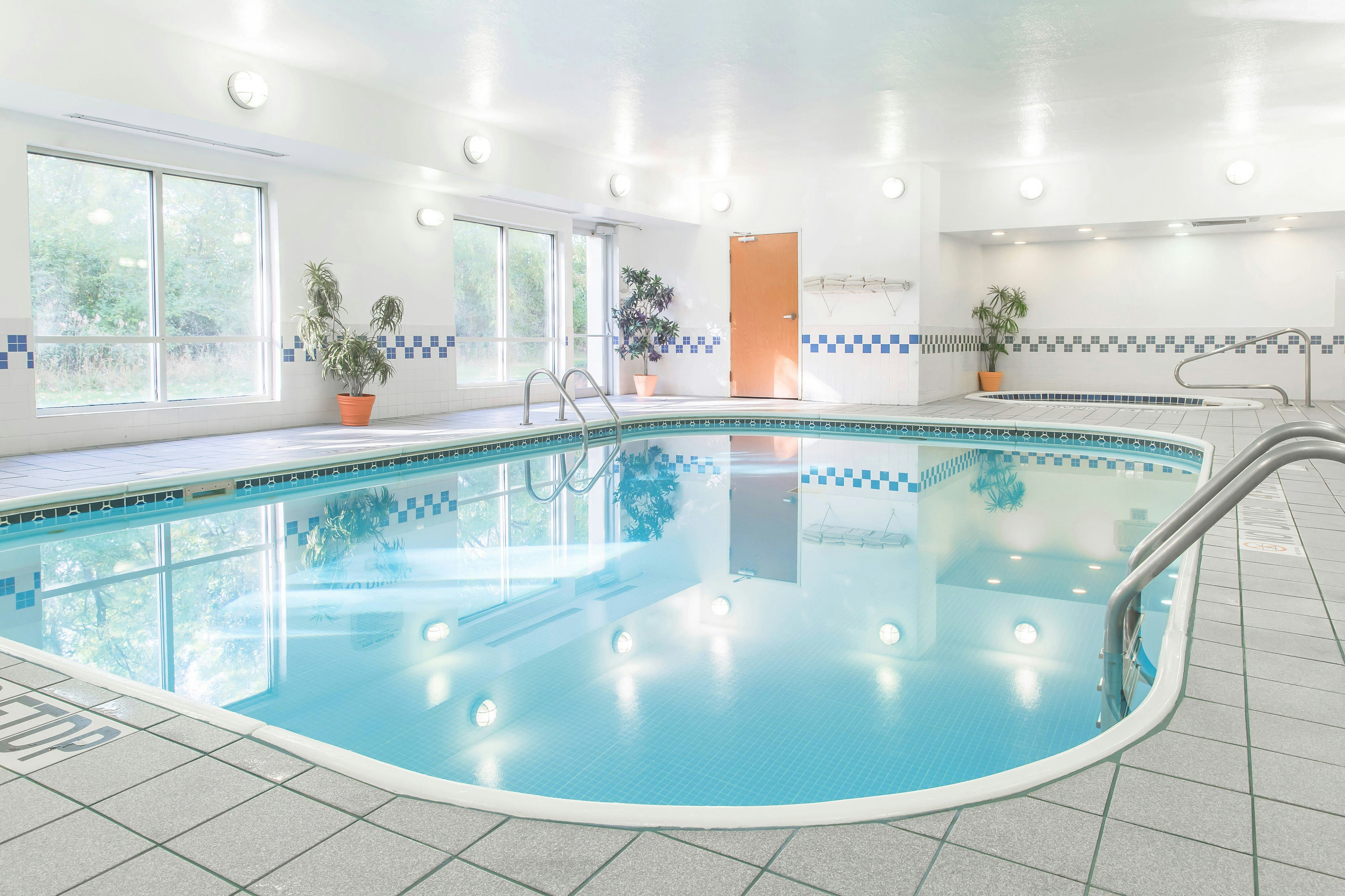 Fairfield Inn Suites By Marriott Canton 8/15