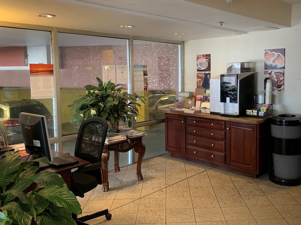 Gold Leaf Hotel of Dewey-Rehoboth Beach 3/47