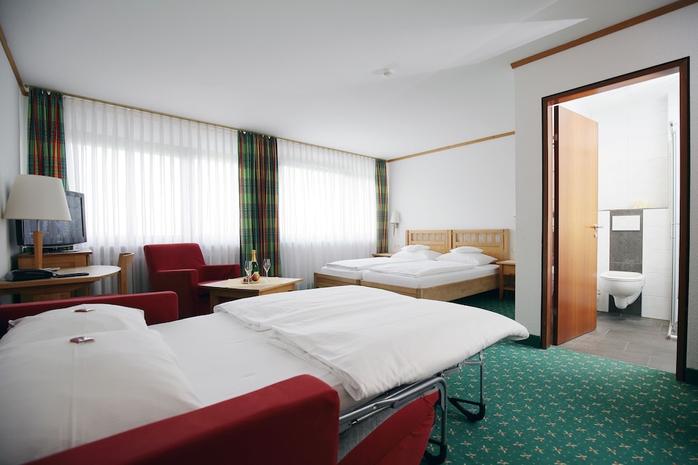 Badhotel Restaurant Stauferland 8/75
