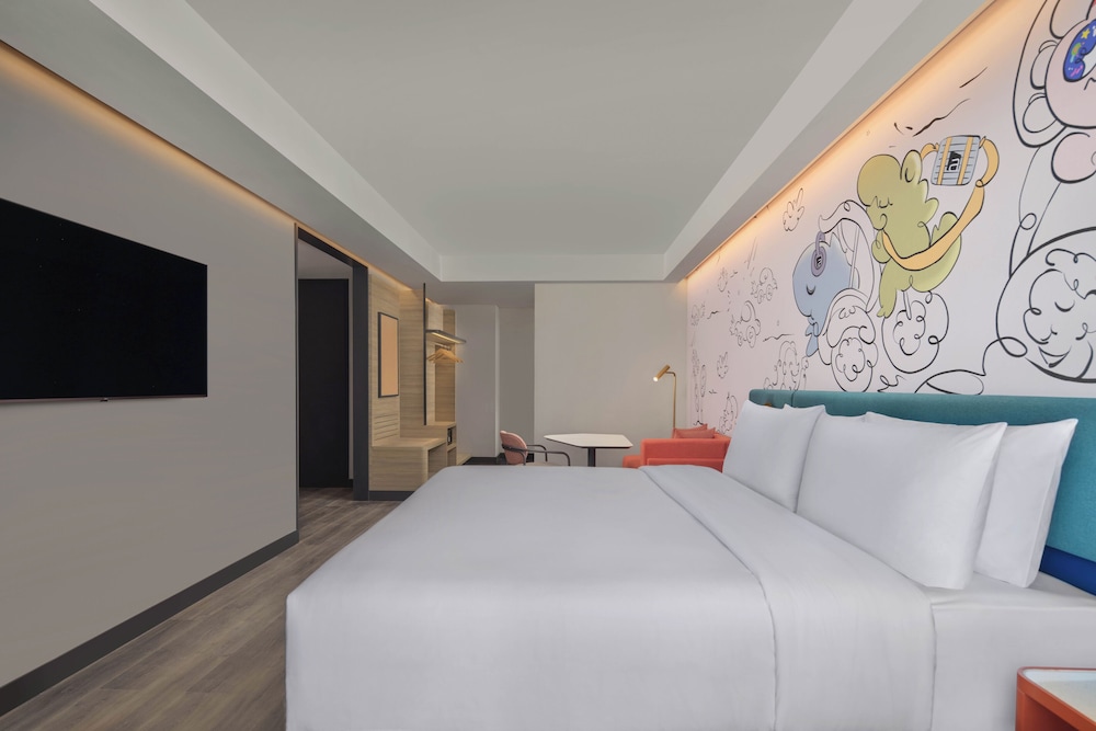 Urban, Suite, King Bed