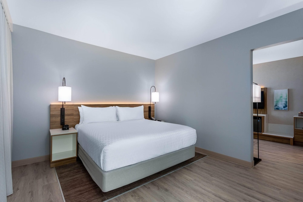 Wyndham Garden Miami International Airport 13/50