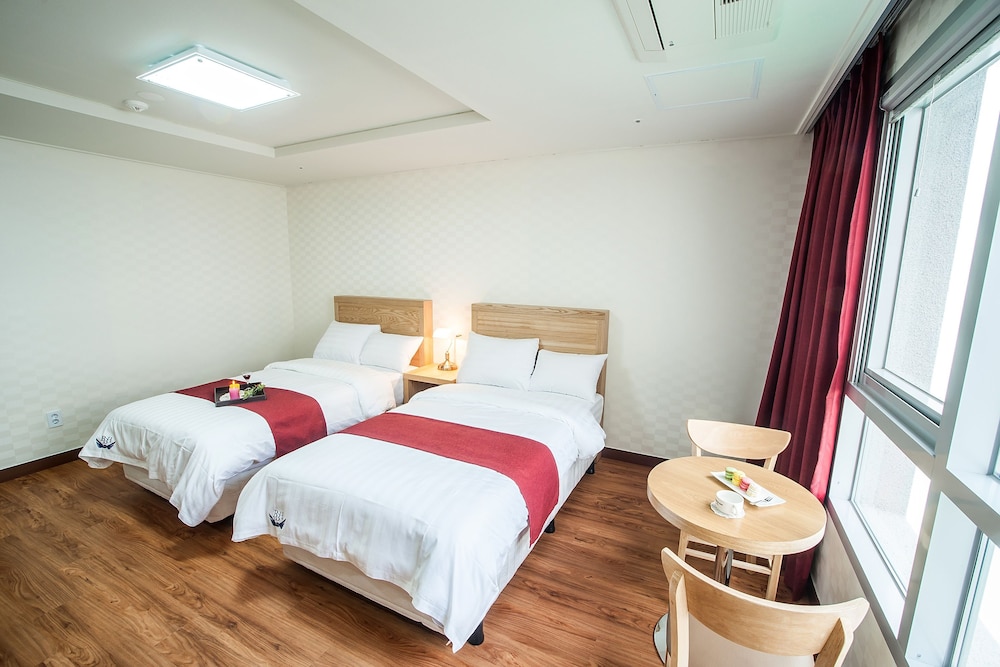 Breeze Bay Hotel 13/32