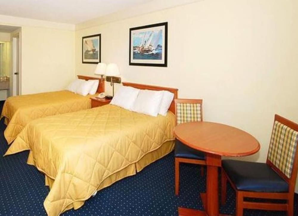 Hatteras Island Inn 32/60