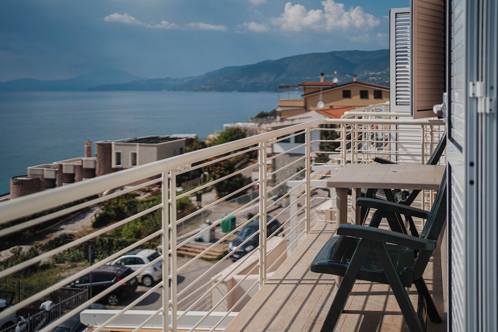 Residence Riviera 4/50