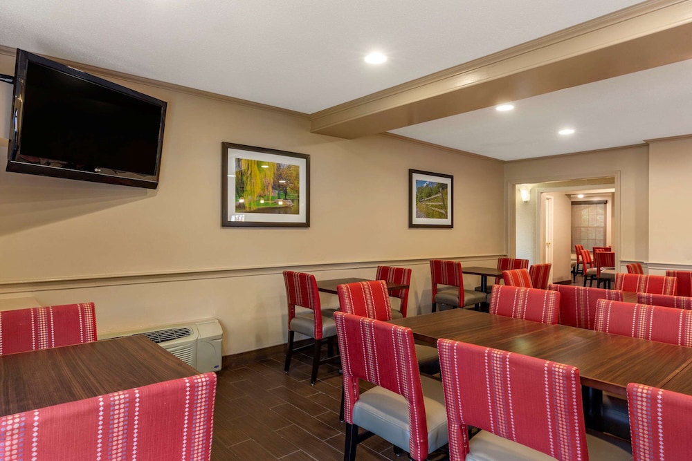 Comfort Inn Foxboro - Mansfield 33/38