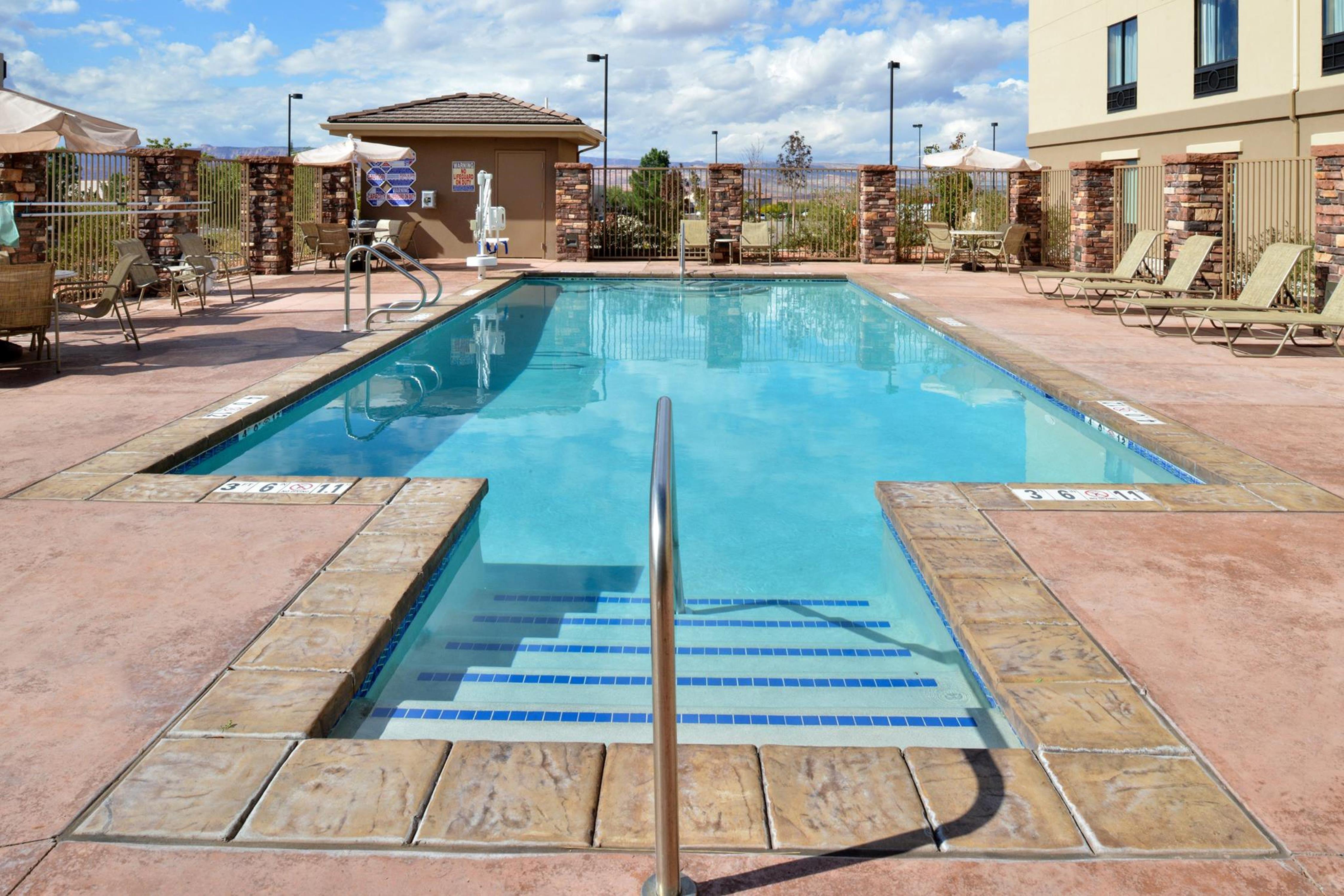 Holiday Inn Express & Suites Page - Lake Powell Area 43/60