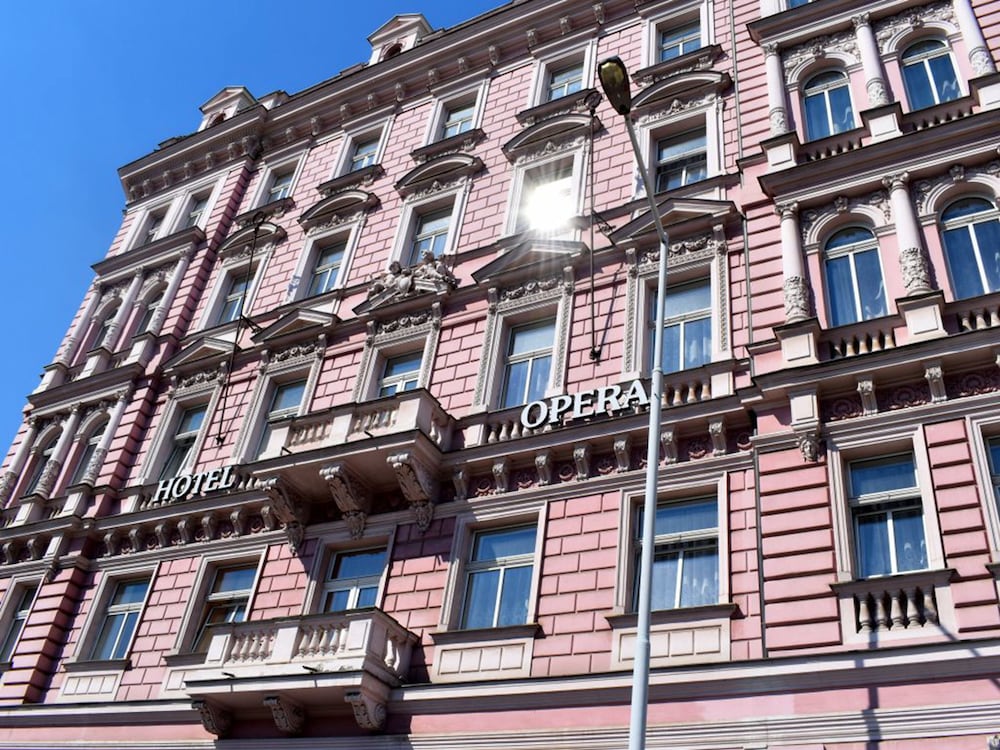 Hotel Opera Prague 3/76