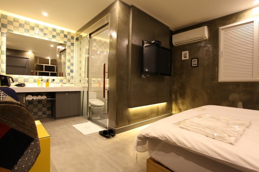 S-Petite Hotel 16/30