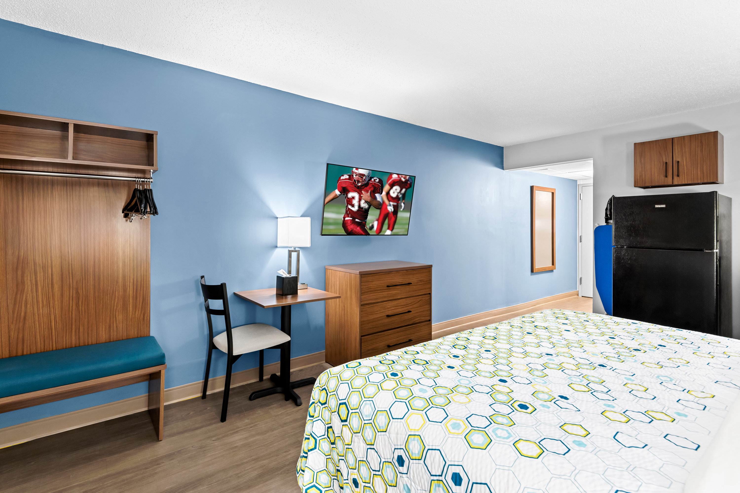 استوديو بسرير كينج، HomeTowne Studios by Red Roof & Conference Center Cortland 4/5