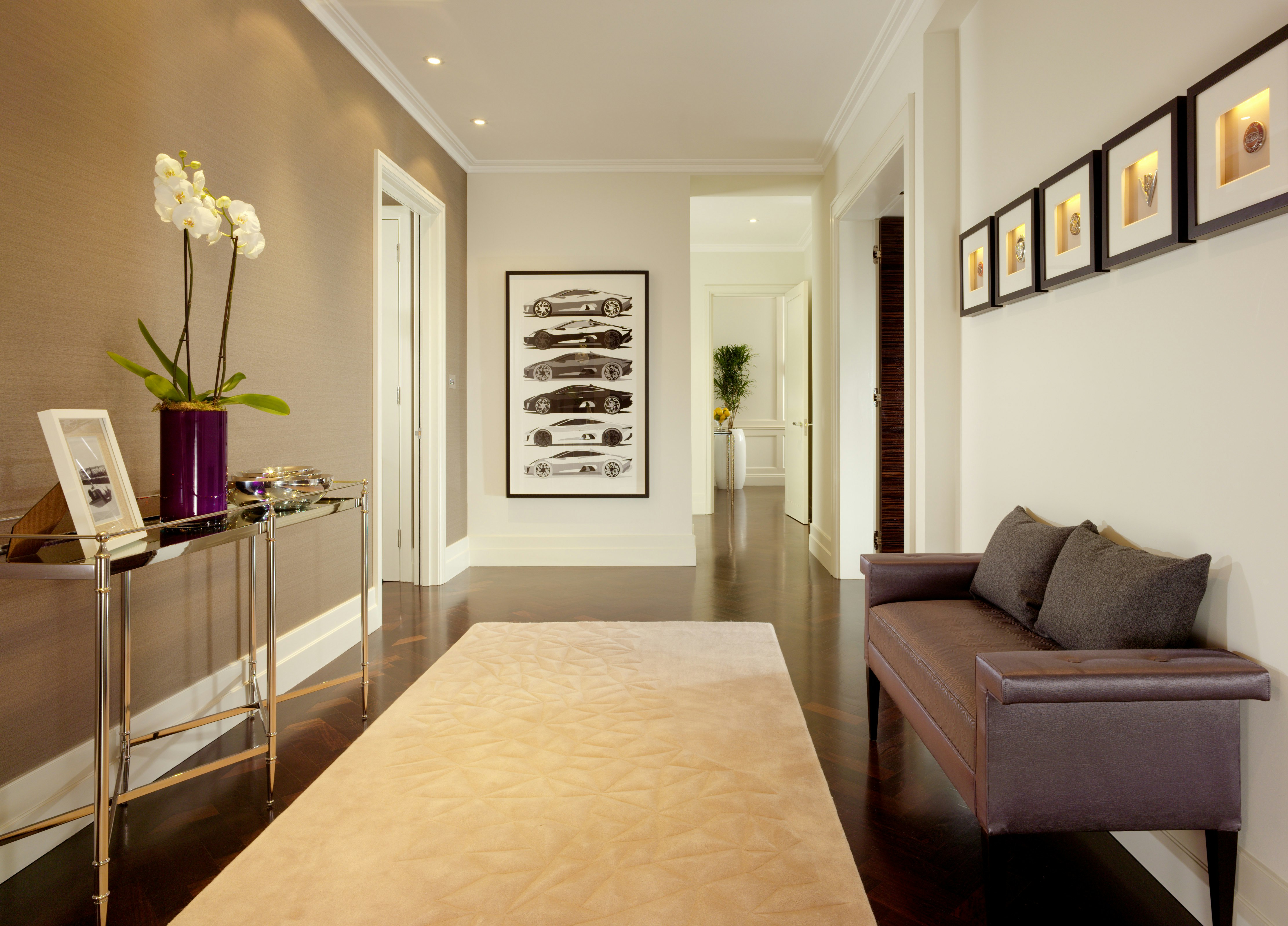 51 Buckingham Gatetaj Suites Residences 61/83