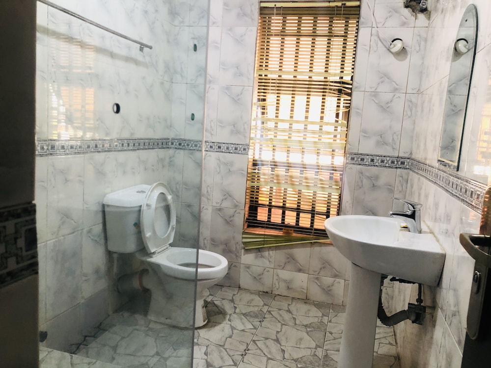 Mayors Diplomat Suites Opebi 46/48