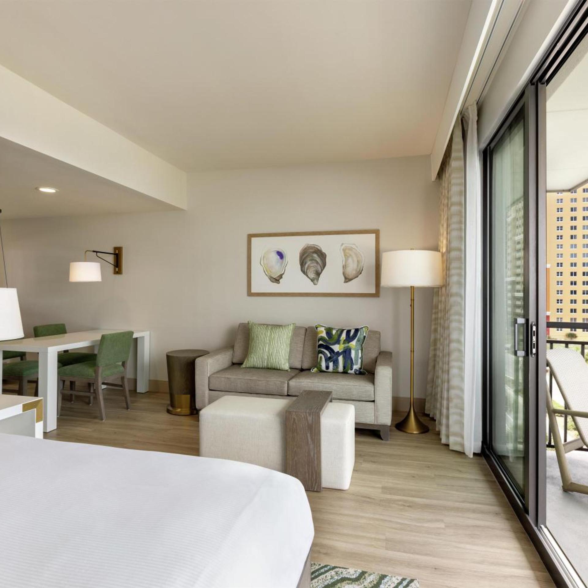 Studio, King Bed, Gulf View, Balcony, Bathtub, Accessible