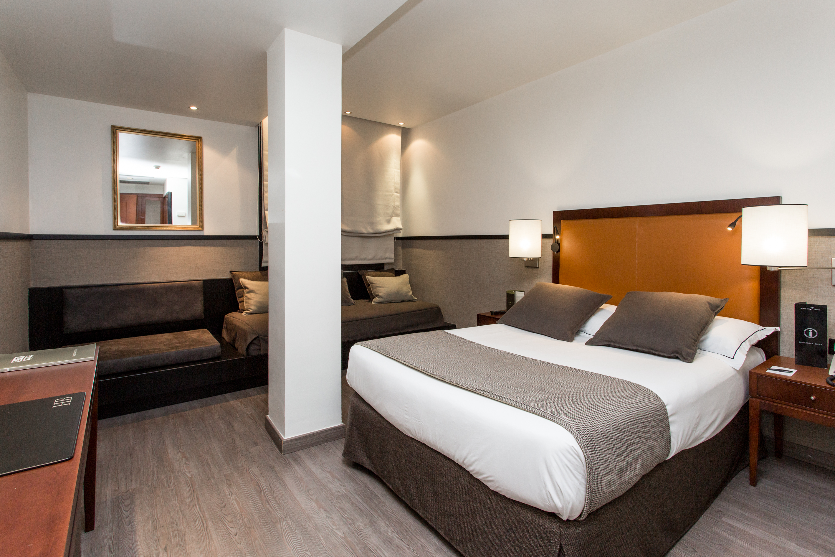 Room at Hotel Balmoral, BARCELONA