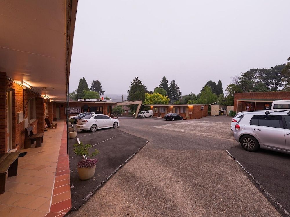 3 SISTERS MOTEL 5/39