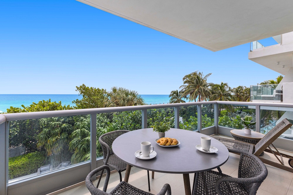 Dharma Home Suites Miami At Monte Carlo 48/53