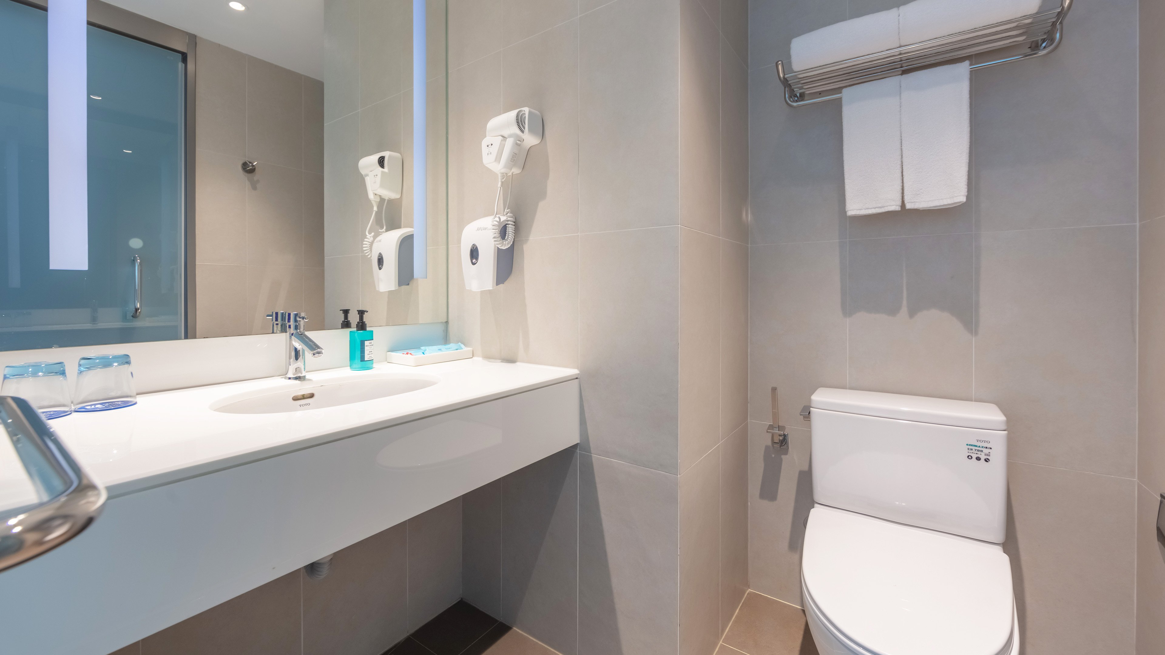 HOLIDAY INN EXPRESS SUZHOU INDUSTRIAL PARK 23/24