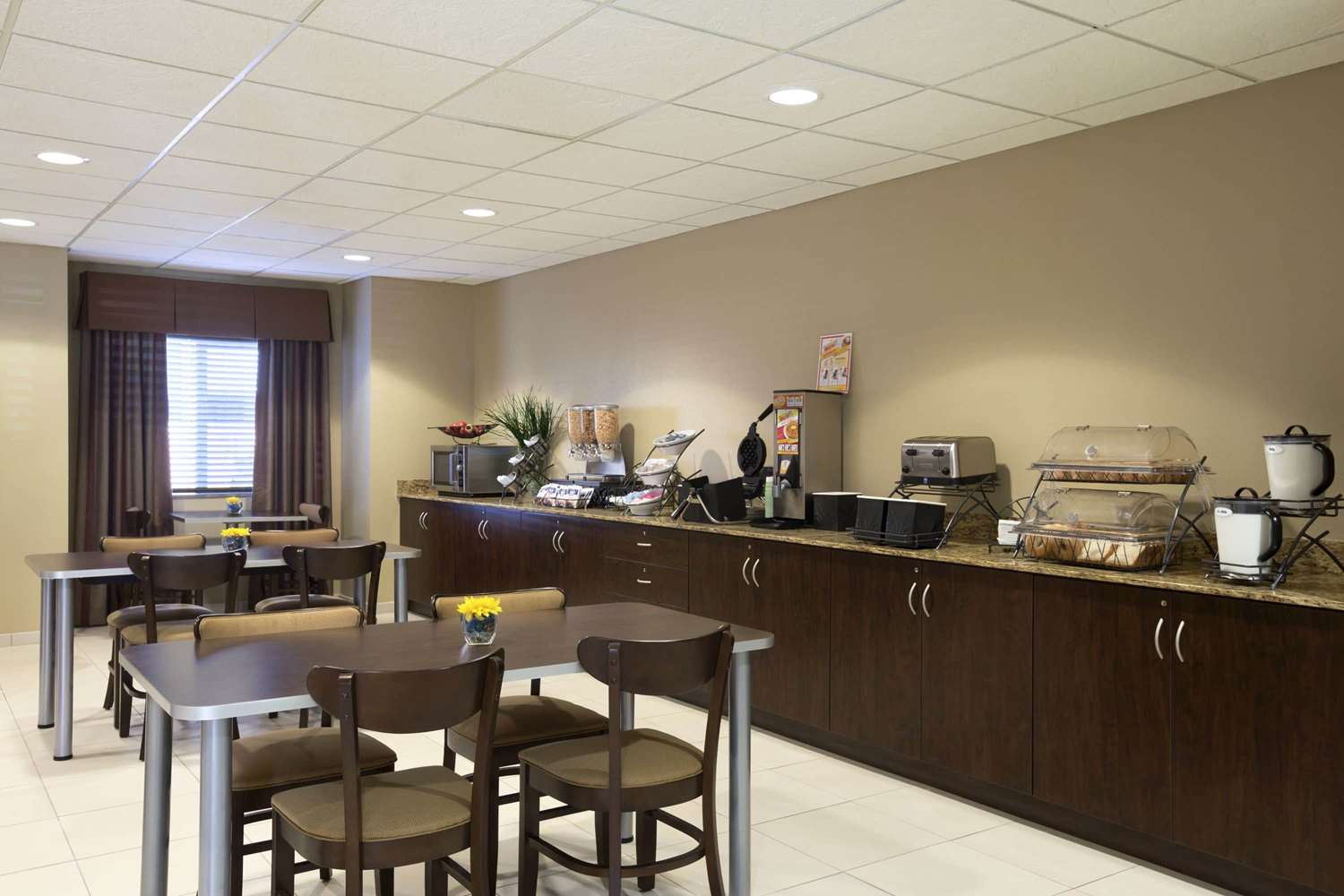Microtel Inn & Suites by Wyndham Odessa 3/9