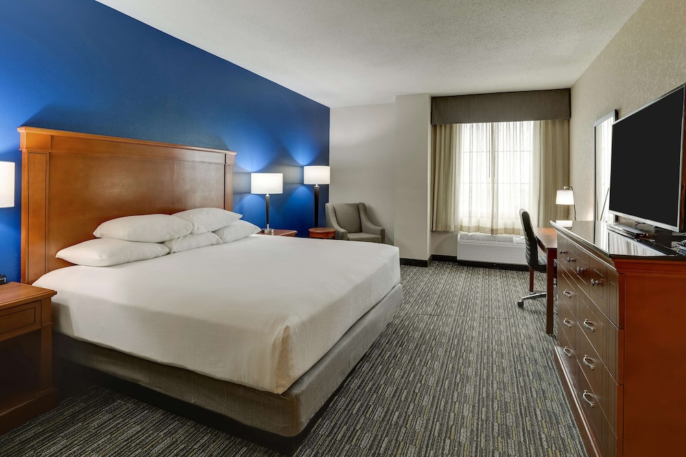 Drury Inn and Suites St Louis Arnold 12/46