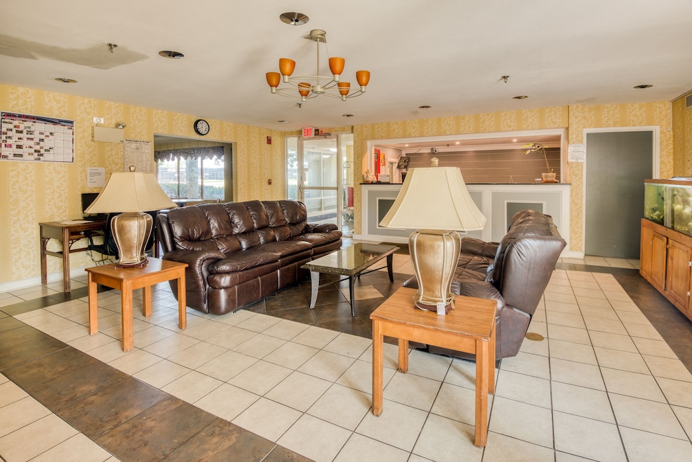 Studio6 Suites Norcross, GA 28/35