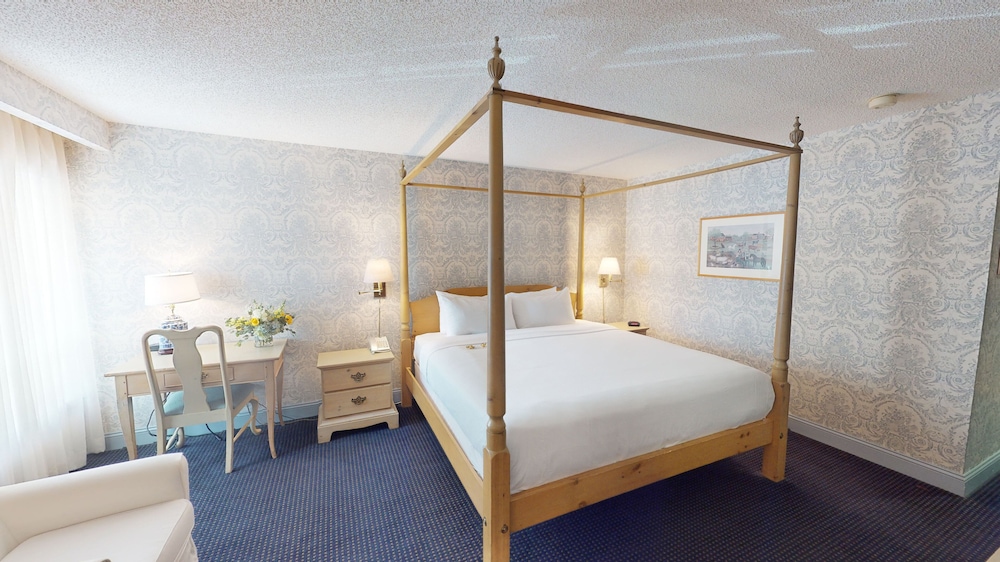The Farmington Inn &amp; Suites 17/54