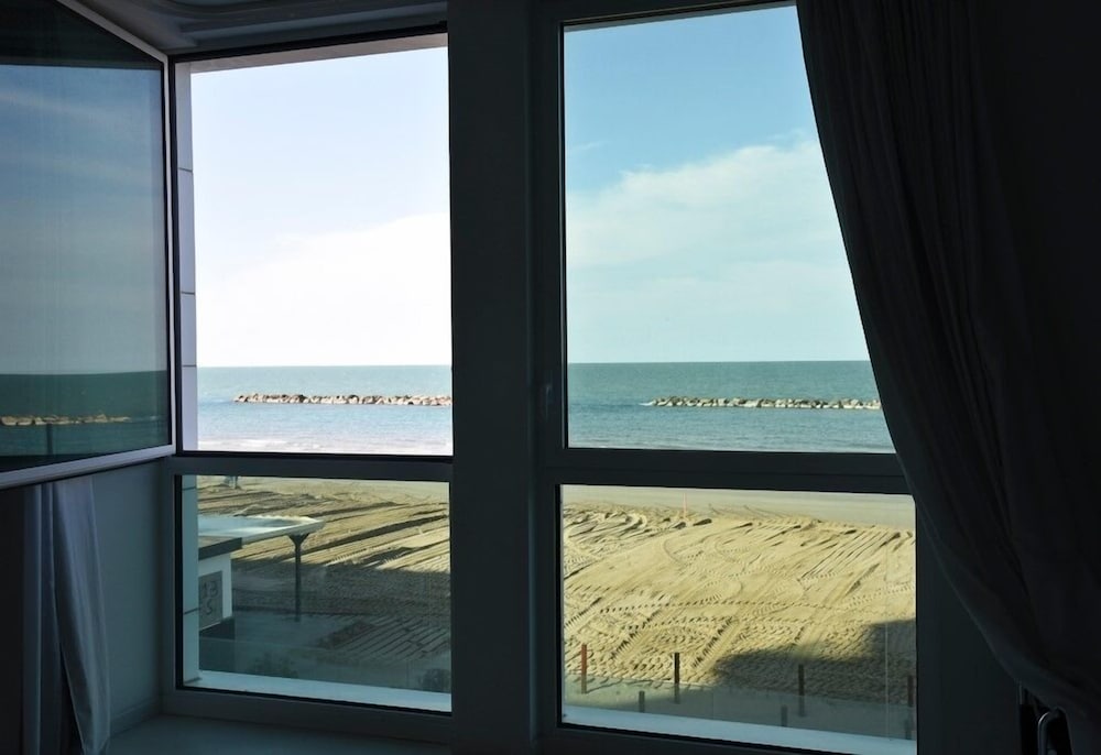 Alexander Museum Palace Hotel 39/44