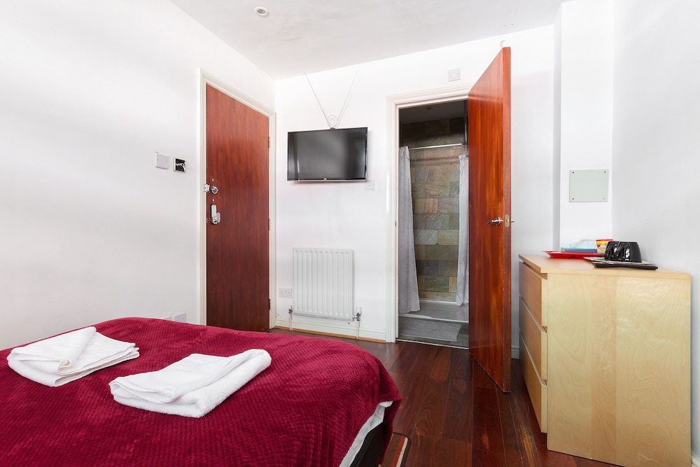 Canary Wharf Studios 17/50