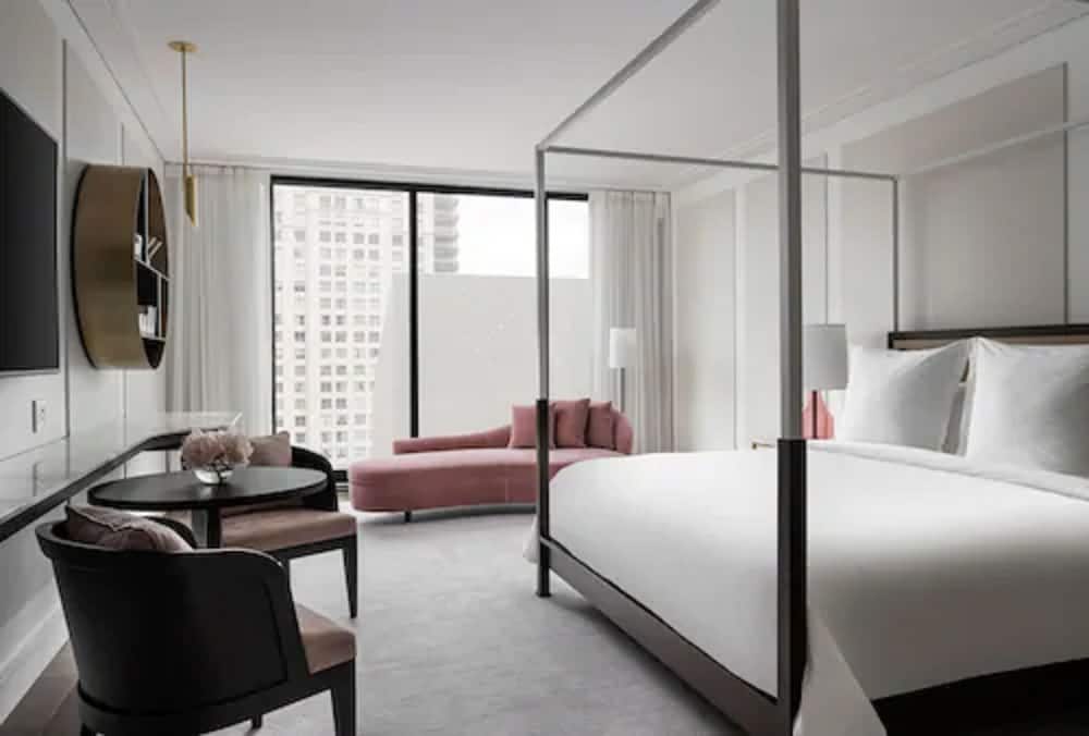Four Seasons Hotel Montreal 24/68