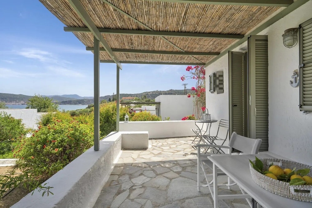 Nereides Villas 5/45
